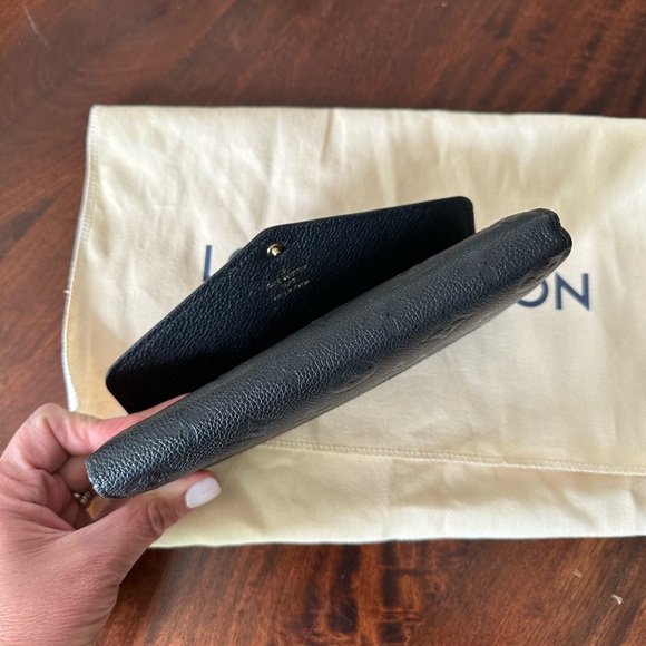 Louis Vuitton Sarah Wallet - Picture 5 of 6